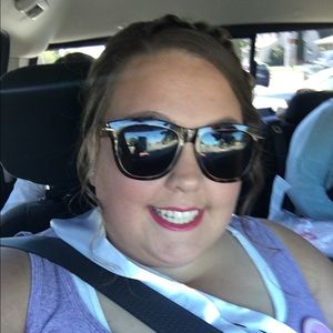 Meet your Posher, Kimberly